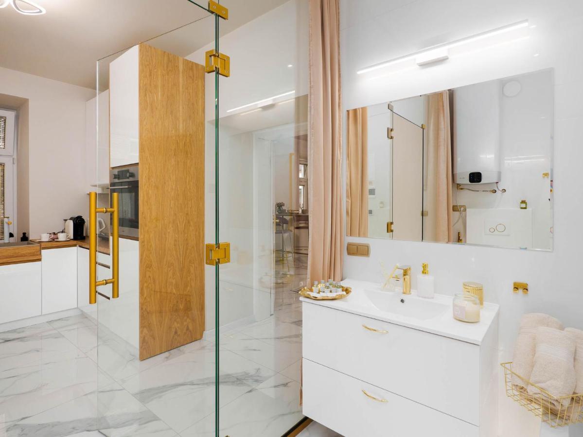 Apartament Gold Aleja Nmp 8 - Free Parking Częstochowa Eksteriør bilde