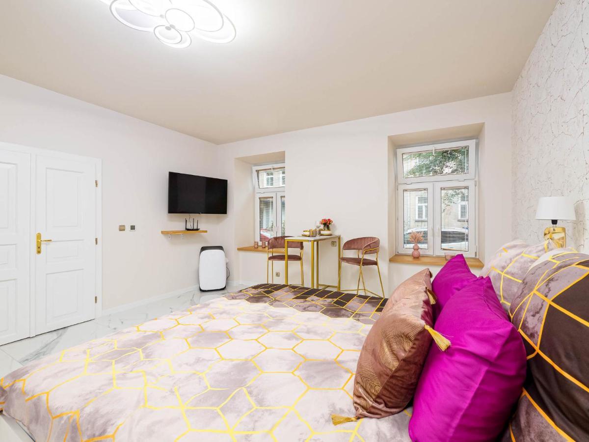 Apartament Gold Aleja Nmp 8 - Free Parking Częstochowa Eksteriør bilde