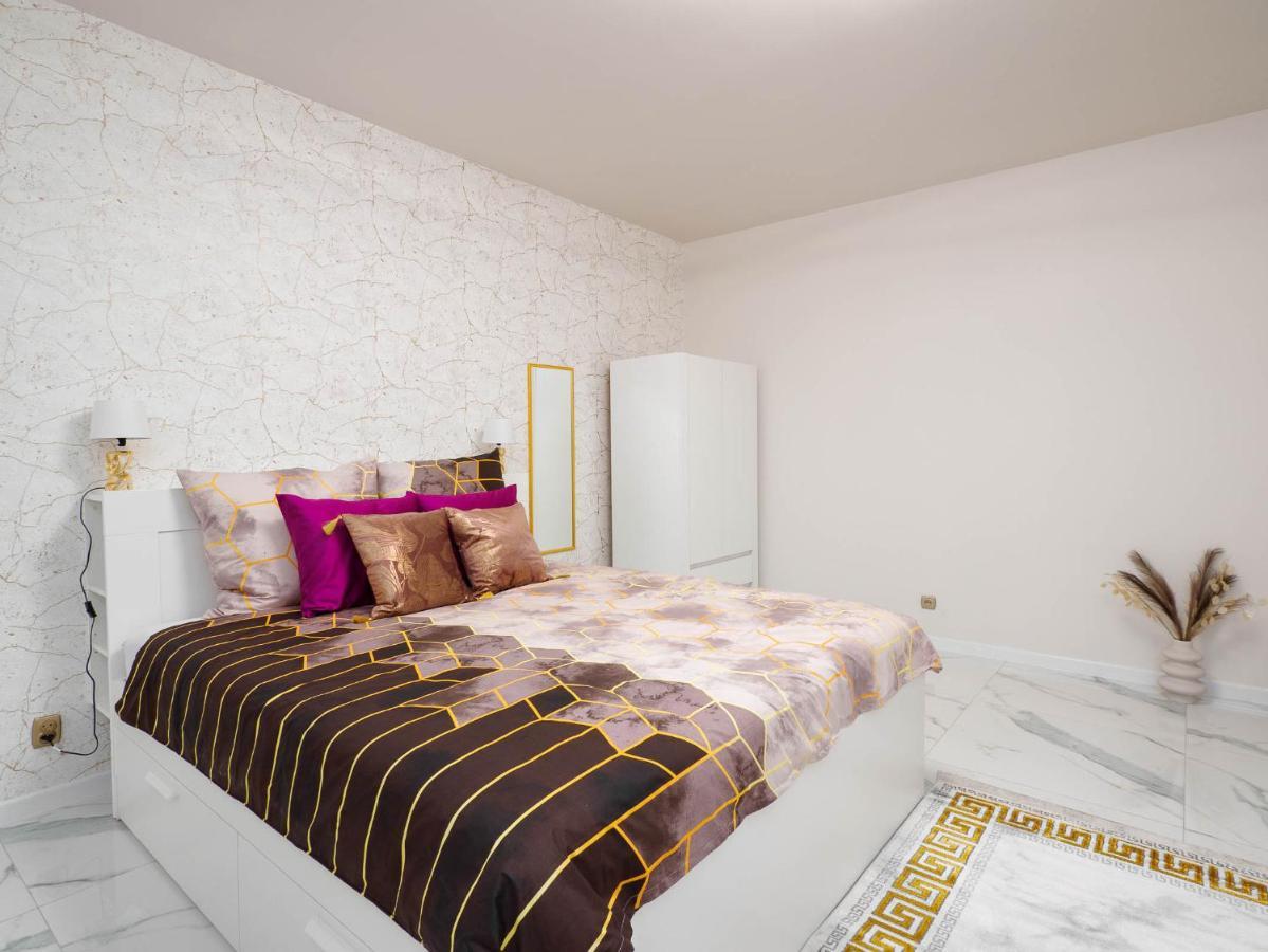 Apartament Gold Aleja Nmp 8 - Free Parking Częstochowa Eksteriør bilde