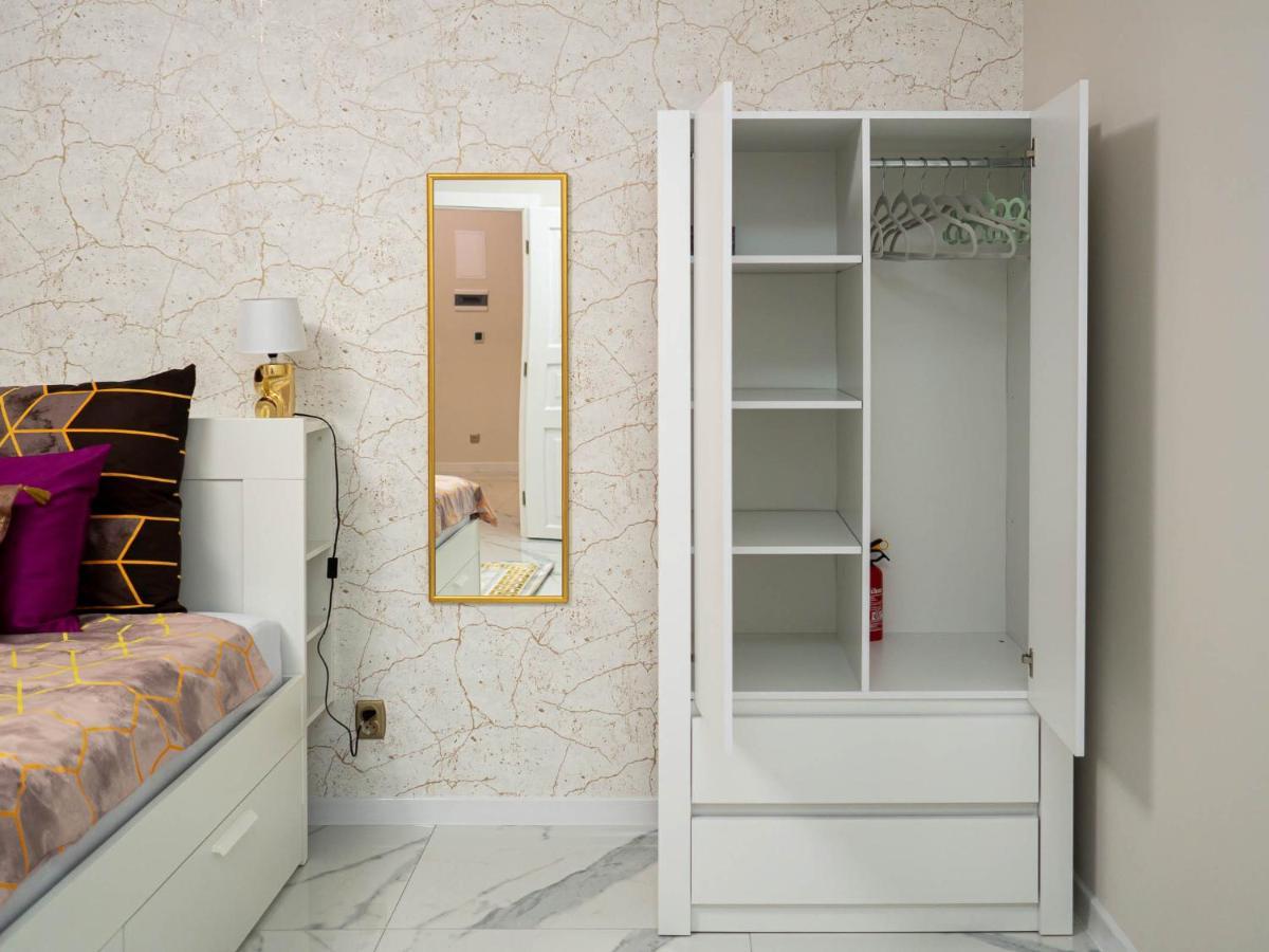 Apartament Gold Aleja Nmp 8 - Free Parking Częstochowa Eksteriør bilde