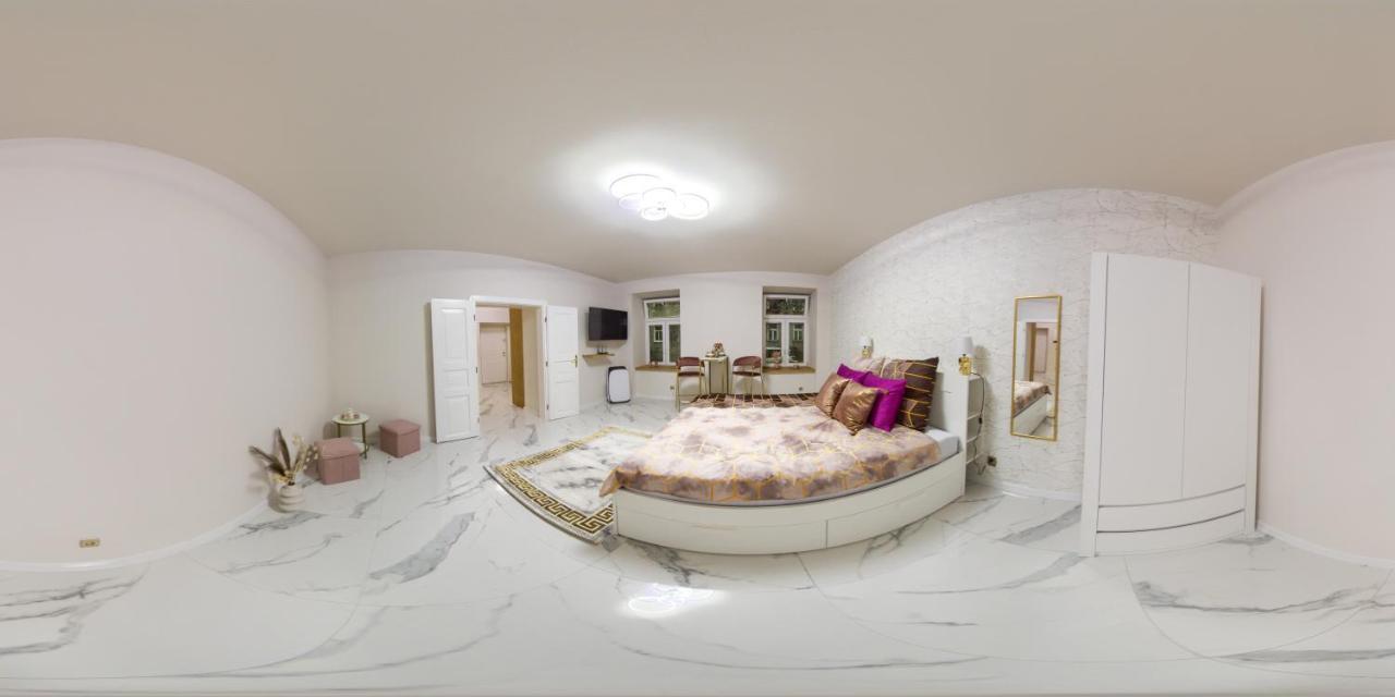 Apartament Gold Aleja Nmp 8 - Free Parking Częstochowa Eksteriør bilde